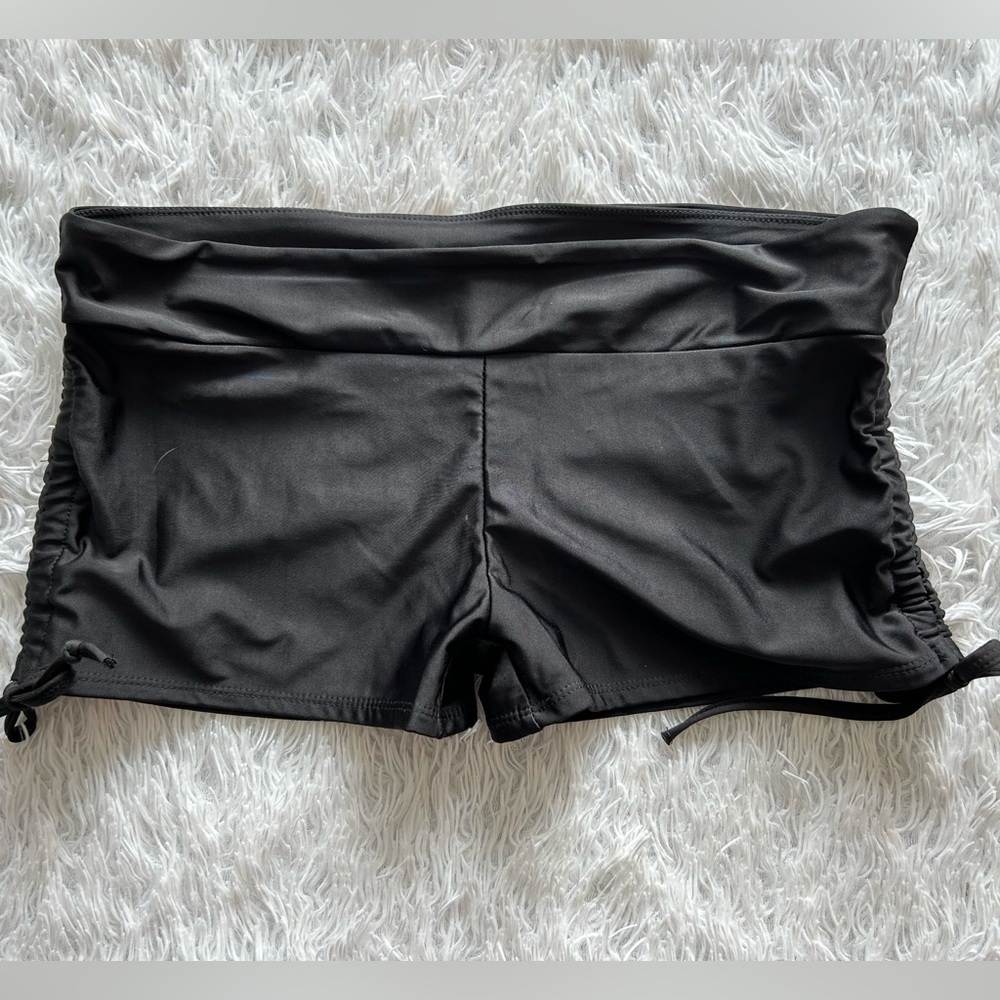 Swim bottoms, boy shorts, lined, size L- but fits more like M/L